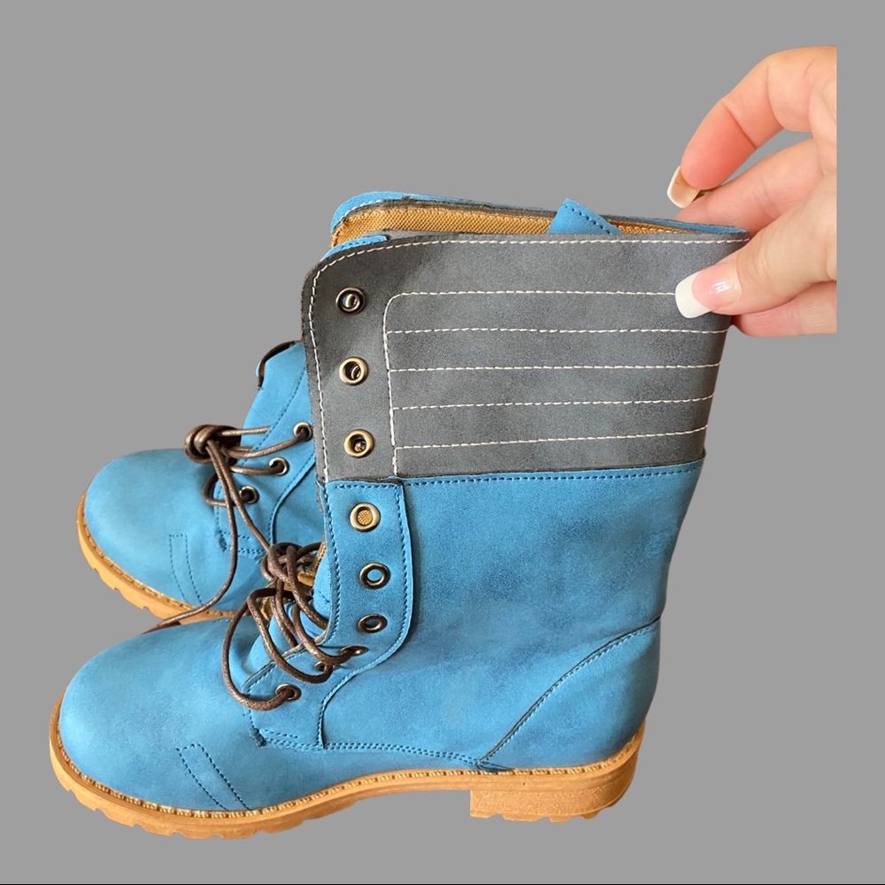 suede like blue & gray lace up boot size 6 - new near worn
